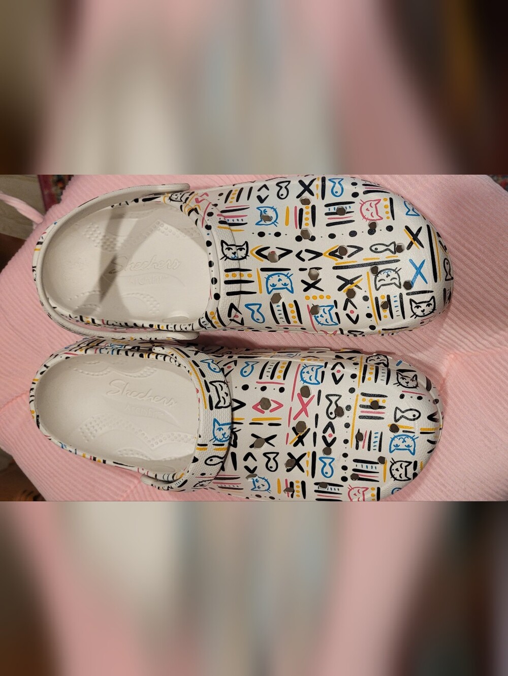 Skechers White Graphic Slip-On Sandal Clogs with Multicolor Doodle Print - Picture 3 of 5